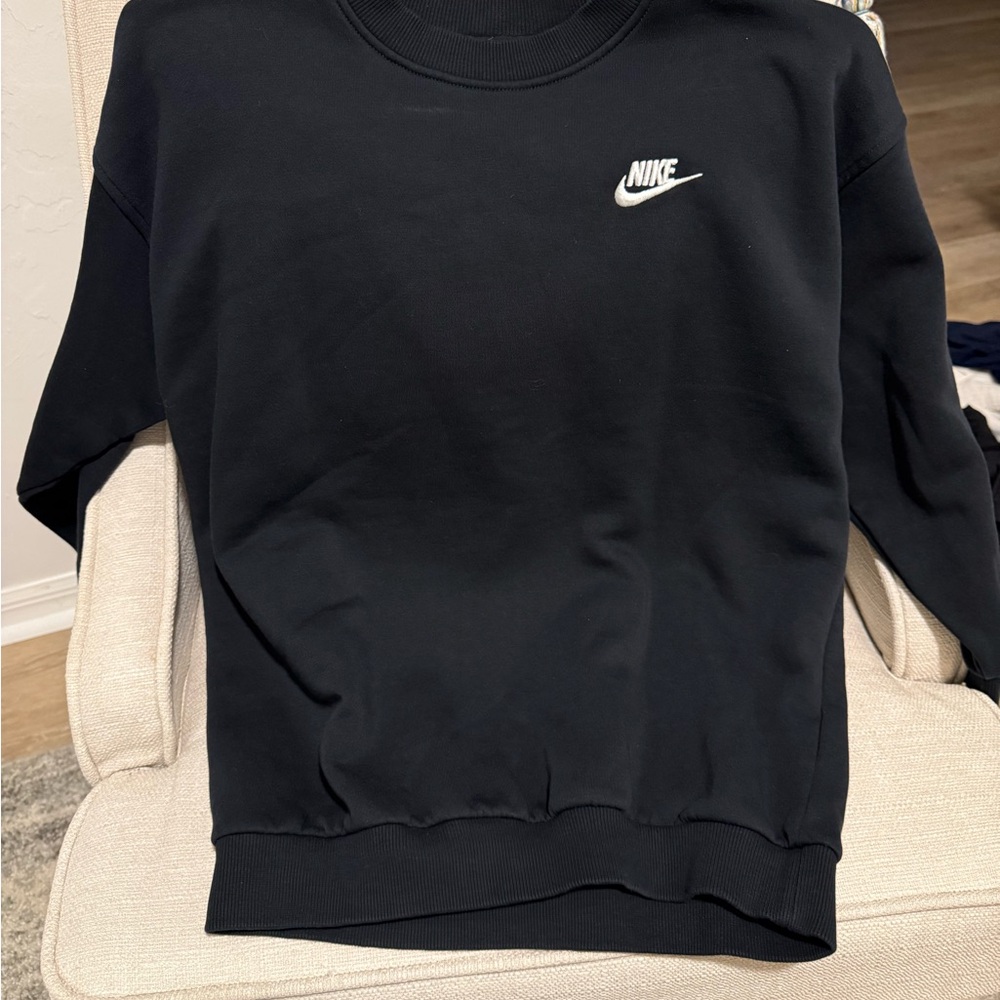 Nike Youth Black Crewneck Sweatshirt
